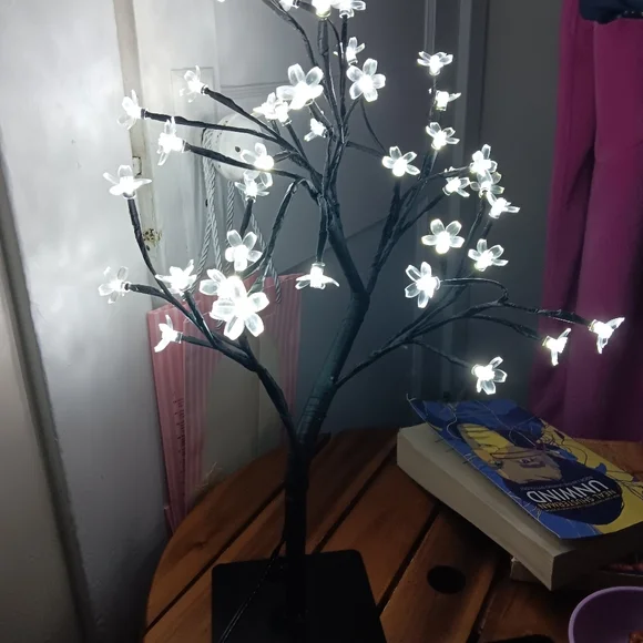 18 inch LED Cherry Blossom Tree Light - Picture 5 of 6